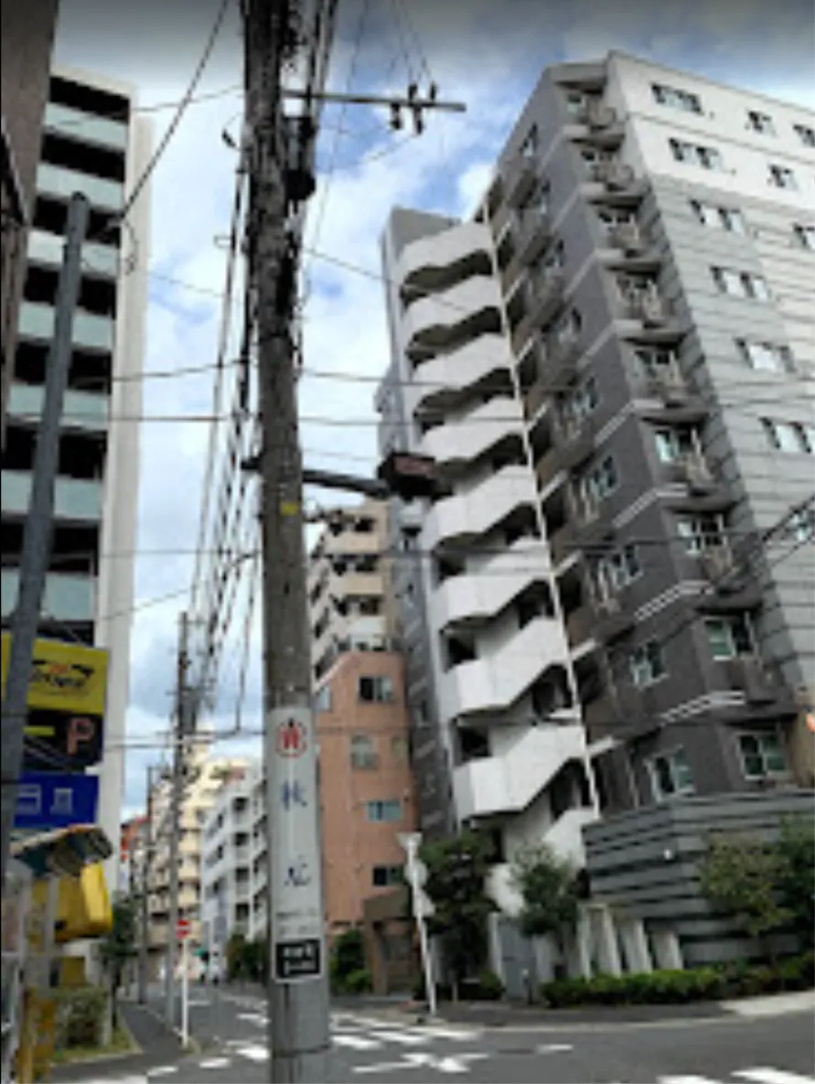 揺れる街